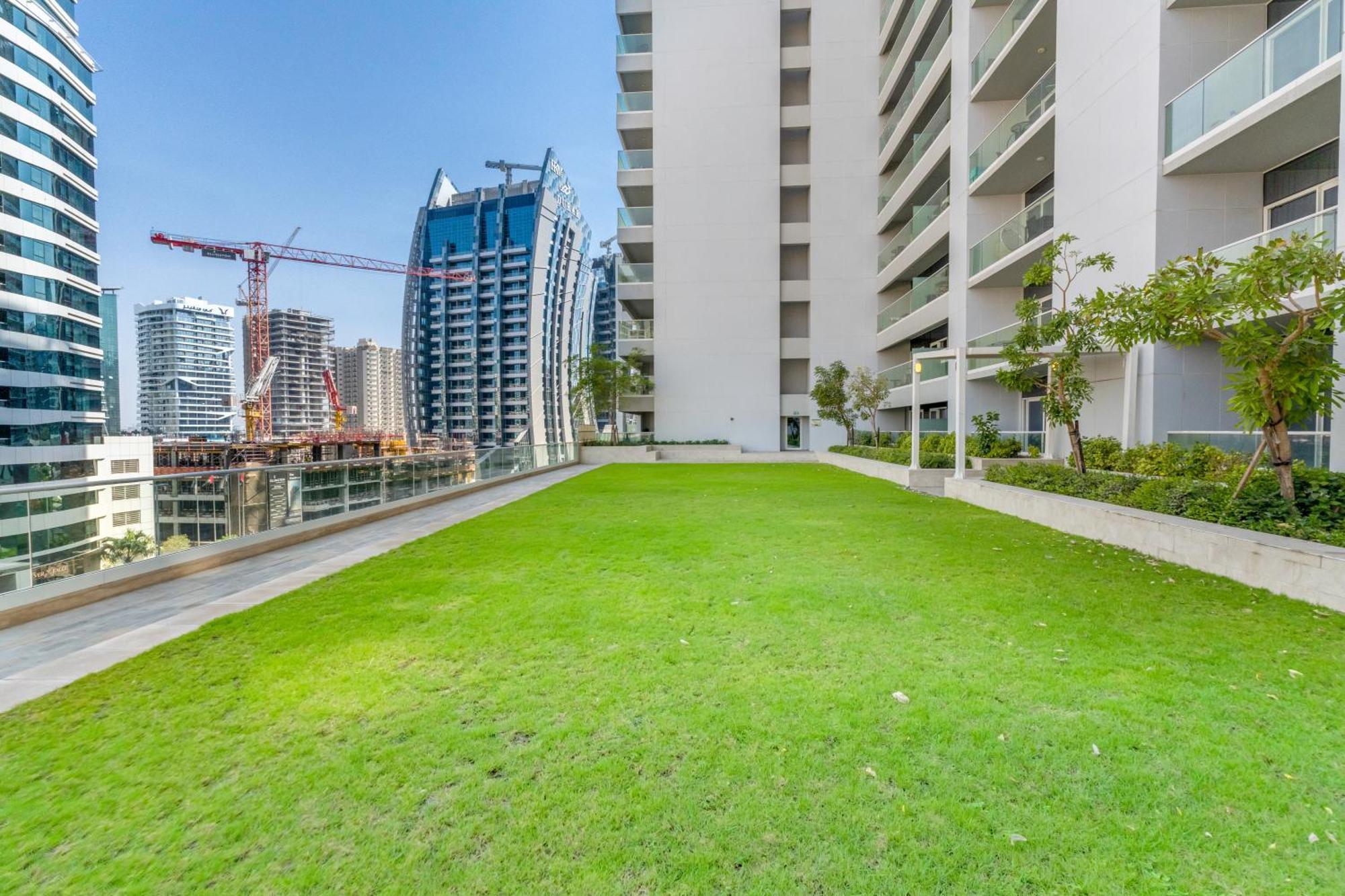 Wonderful Reva Aparthotel Downtown Dubai Exteriör bild